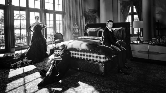 Wayne and Janet Gretzky with designer Ferris Rafauli and the Hästens Grand Vividus bed