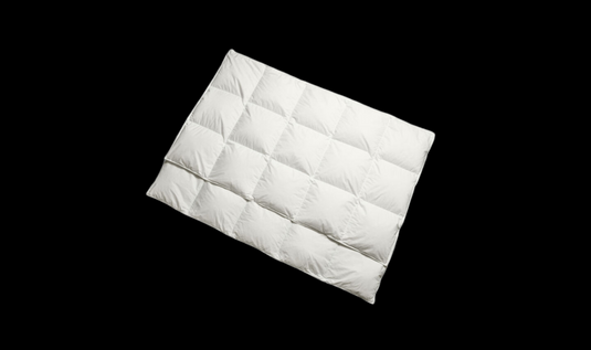 Hastens Light Down Quilt